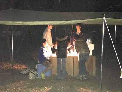 電光石火；愉快なキャンプ